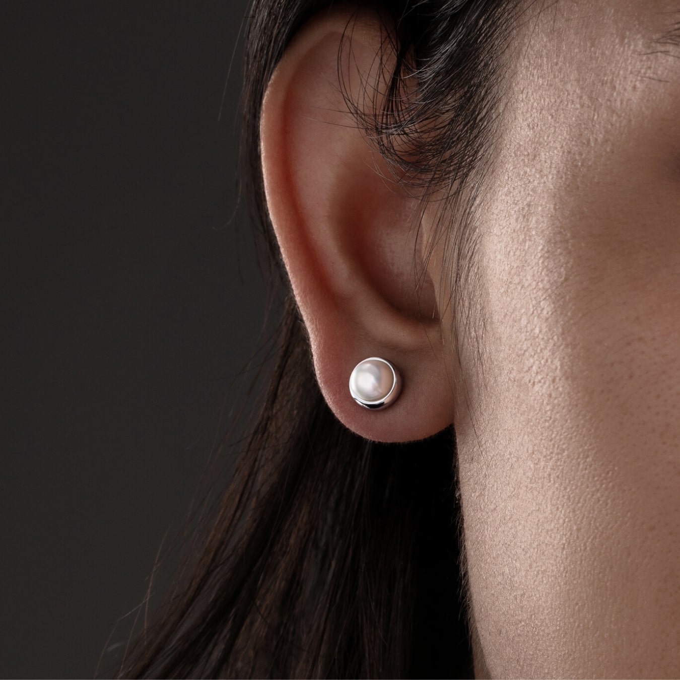 Classic Pearl Studs