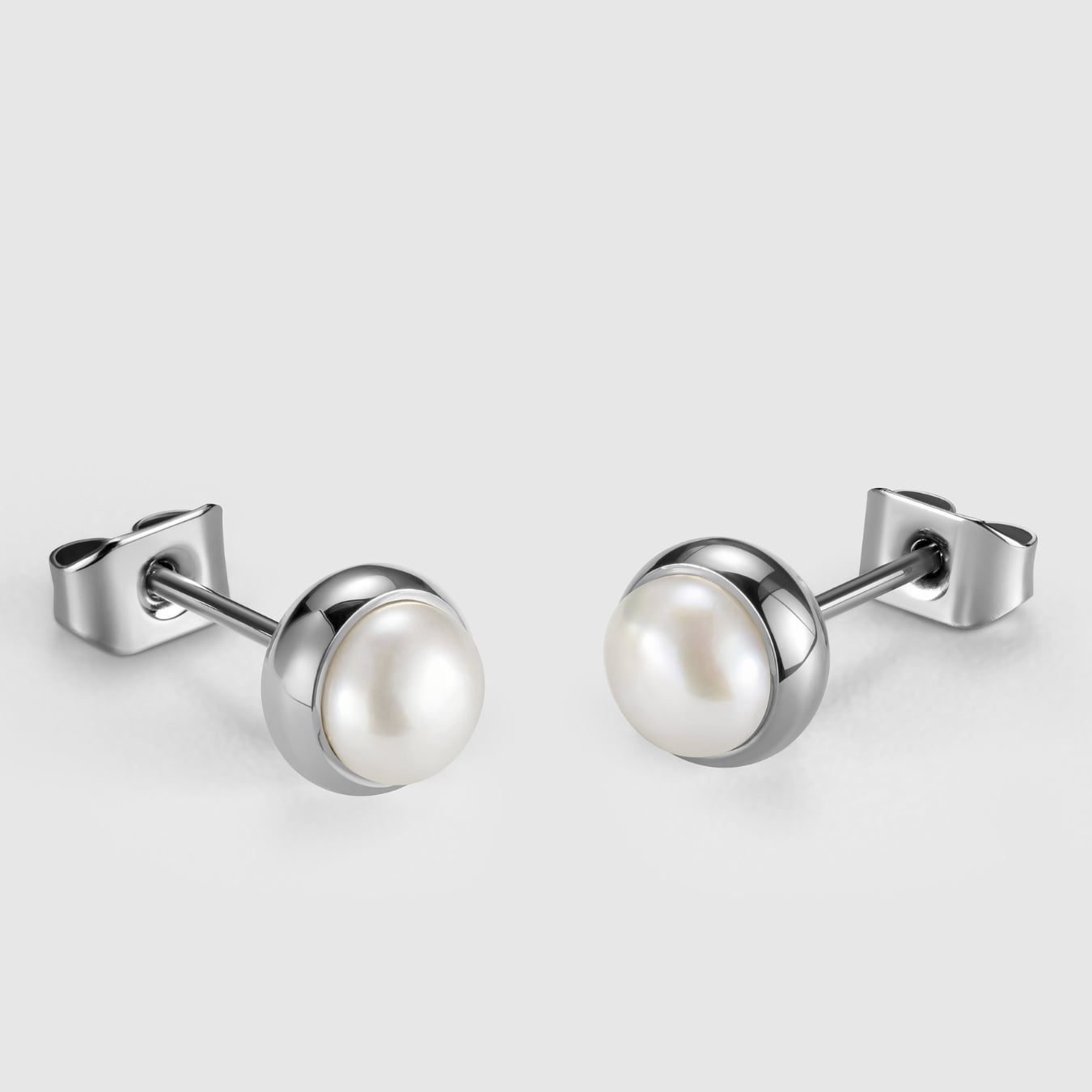 Classic Pearl Studs