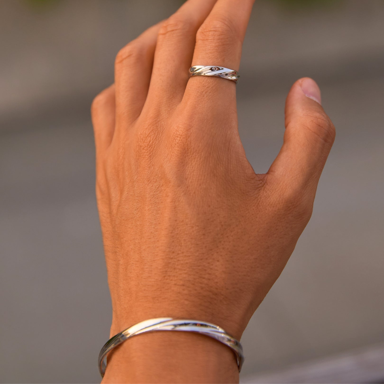Twisted Unisize Ring